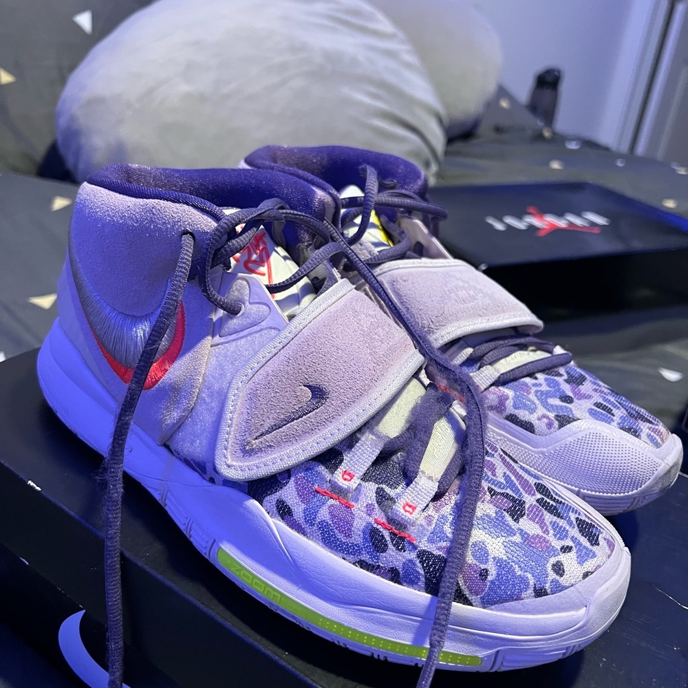 Kyrie size 8 men